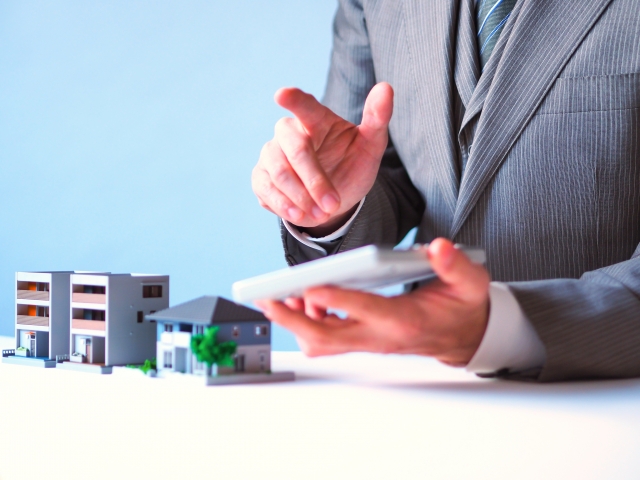 Buy and sell houses